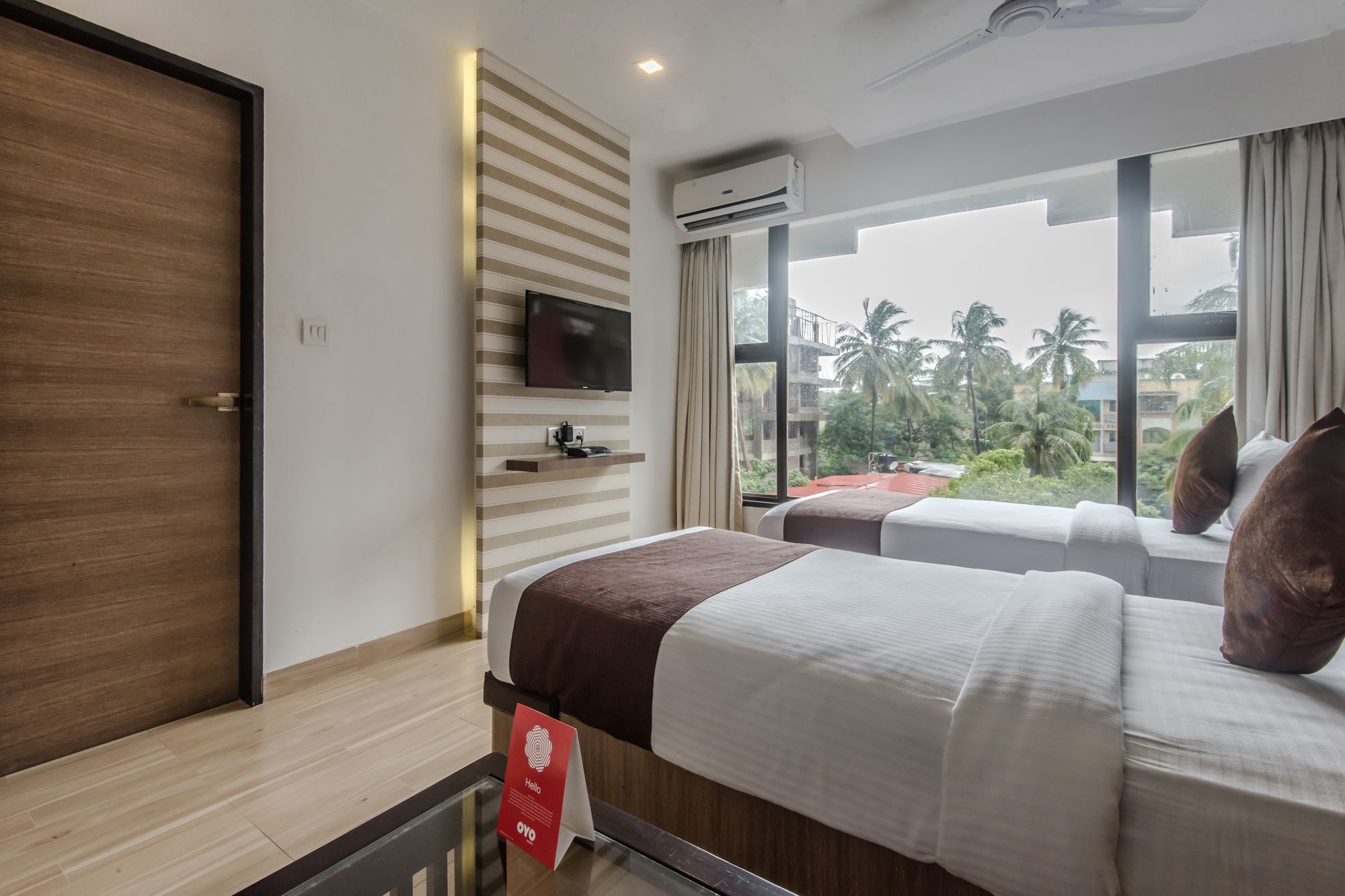 Oyo 78245 Collection O Hotel Crown Inn Navi Mumbai Exterior foto